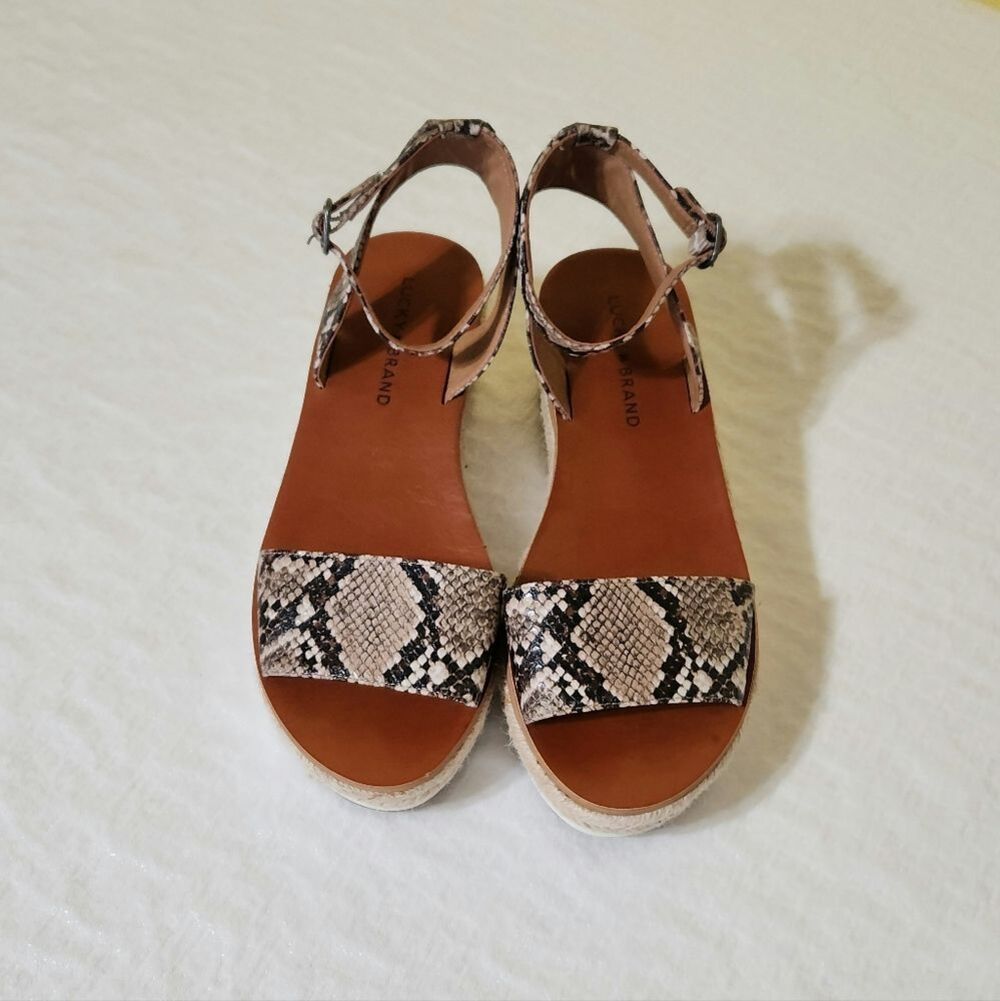 Lucky Brand Jeneka Snake Print Strap Around Ankle Sandals. Size 7.5